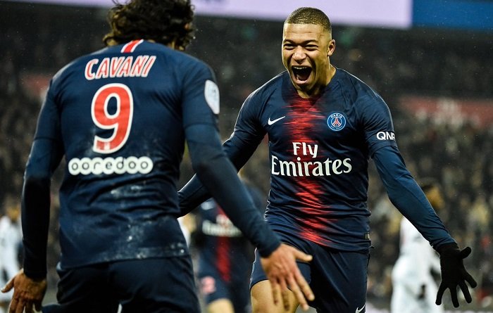 Mbappé y Cavani anotaron tripletes en la goleada del PSG (Twitter PSG)