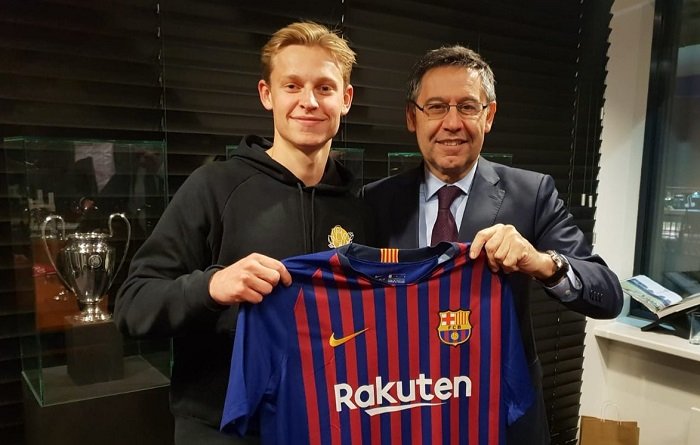 De Jong es la nueva adición del FC Barcelona y el vigésimo holandés en la historia del club (Twitter Barcelona)