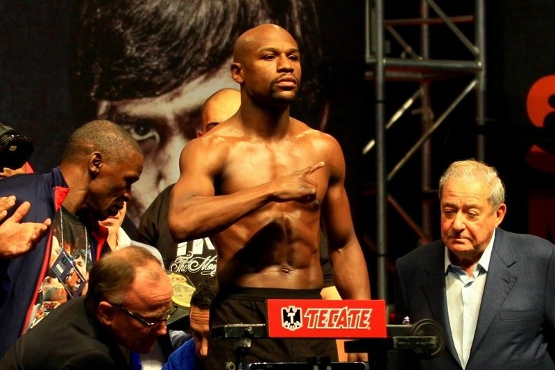 Floyd Mayweather Jr. tentado por UFC (Wikipedia)