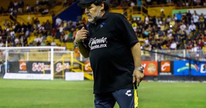 Maradona se retracta y asegura que espera continuar con Dorados