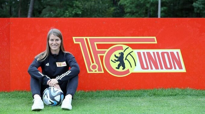 Marie-Louise Eta hace historia en la Bundesliga con el Union Berlín