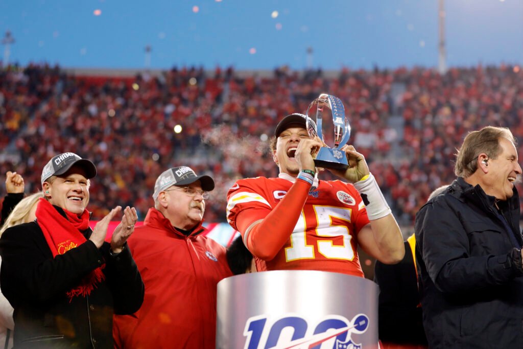 Patrick Mahomes celebrando un título del Super Bowl