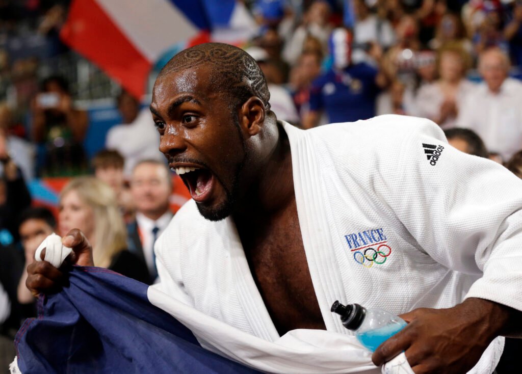 El francés Teddy Riner es uno de los principales favoritos en el judo de París 2024. (Paul Sancya/AP Photo)