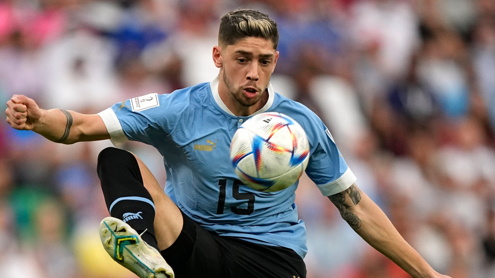 Federico Valverde se ha adueñado de la mitad del campo en la Selección de Uruguay.