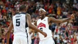 LeBron James y Kevin Durant, dos de las máximas figuras del baloncesto masculino en París 2024.