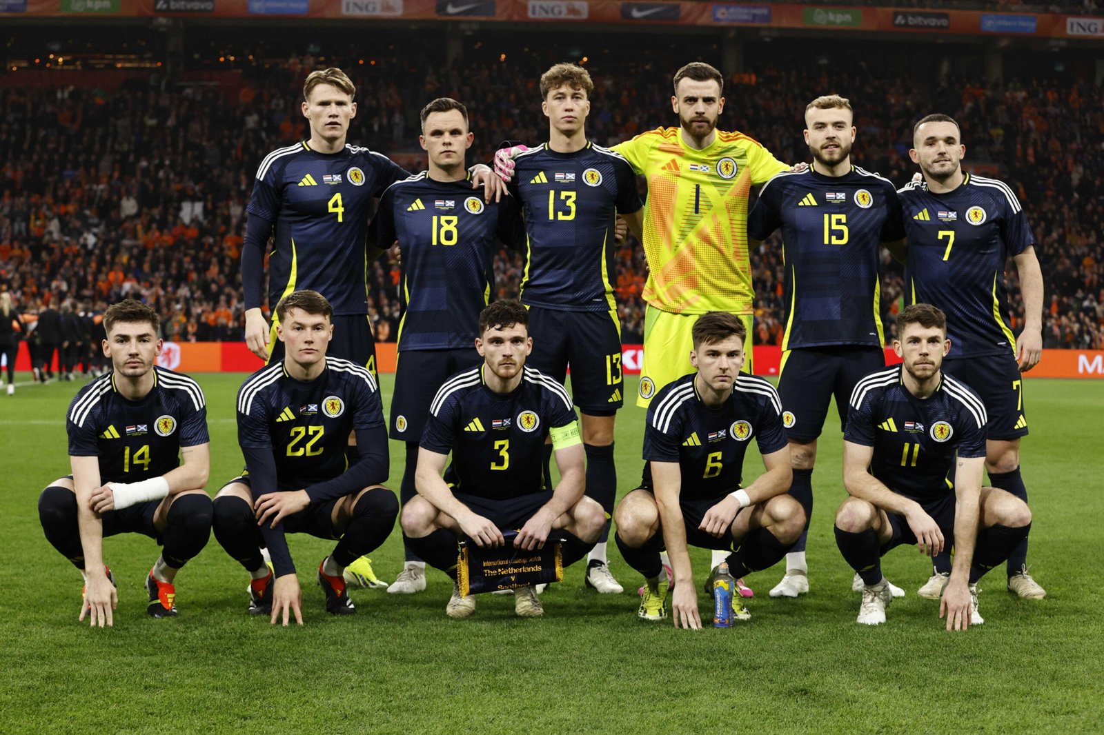 Scott McTominay, primero arriba de izquierda a derecha, es uno de los jugadores a tomar en cuenta en esta Eurocopa 2024. (MAURICE VAN STEEN/EFE)