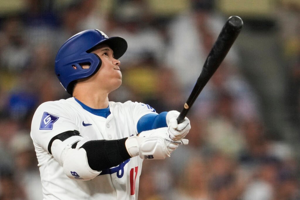 Shohei Ohtani despachó su cuadrangular 46 de la temporada en el quinto inning del partido de este domingo.