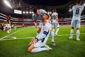 Cristiano Ronaldo celebrando su anotación 900 de por vida.