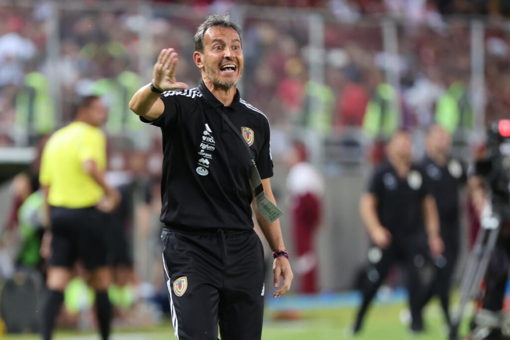 Fernando "Bocha" Batista durante el encuentro entre Venezuela y Uruguay en Maturín.