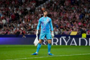 El belga Thibaut Courtois salió tocado del encuentro del martes ante el Dortmund por la Champions.