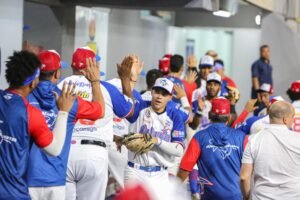 Los Tiburones lograron su primera victoria de la temporada 2024-2025 de la LVBP.