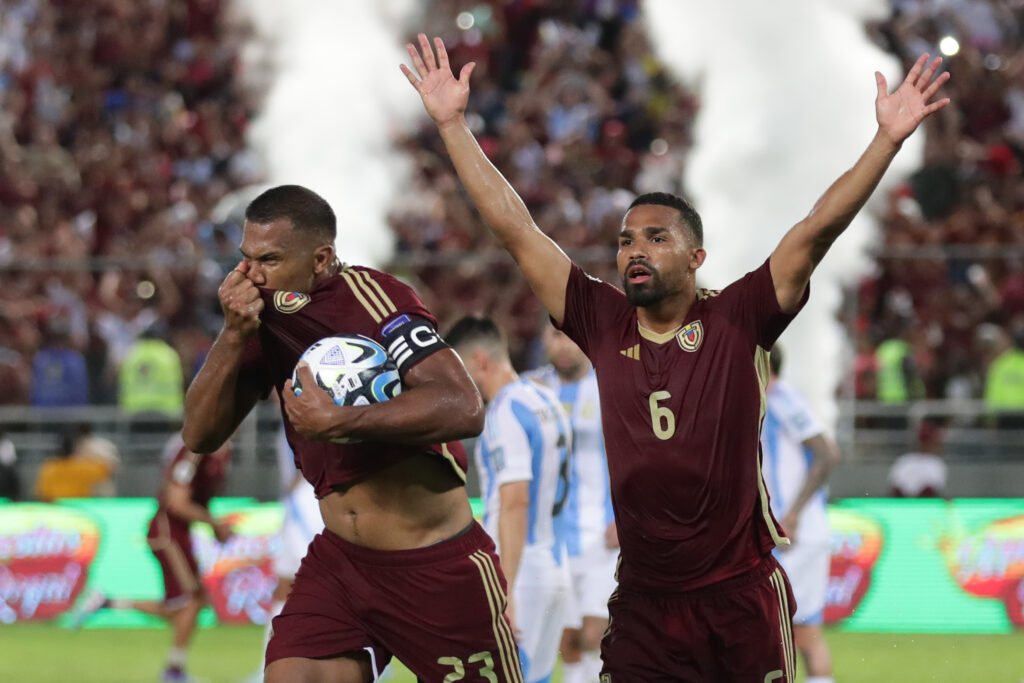 Salomón Rondón sigue ampliando su marca goleadora con la Selección de Venezuela.